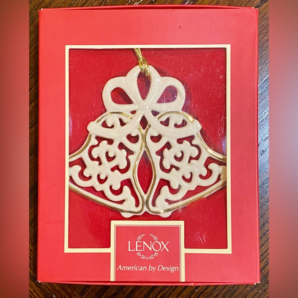 Lenox Pierced Wedding Bells Fine China Ornament~2012 Annual~New~EC